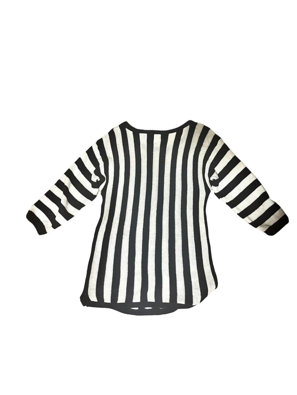 Women’s pinstripe sequin Bonnie & Bill sweater. - Picture 2 of 3